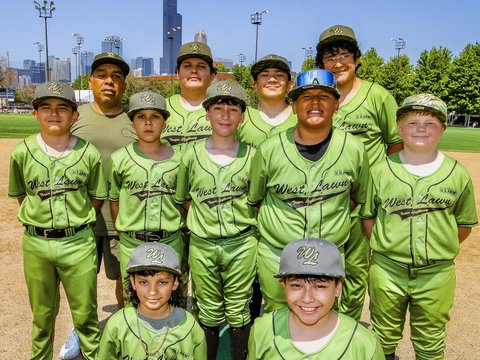 01-12U-Baseball__09-West-Lawn-Tropic-Lightning.jpg